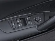 Volkswagen Tiguan 1.5eTSI/150PK R-Line · Panoramadak · Trekhaak · 360°Camera + Parkeersensoren · Garantie t/m 28-03-2028 of 100000km.
