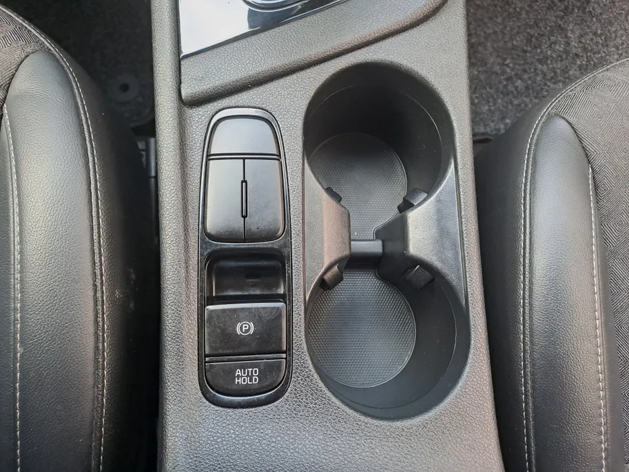 Kia Niro 1.6 GDi Hybrid DynamicLine AUTOMAAT | GROOT scherm | Navigatie | Camera | Adaptieve Cruise | Climate | Apple Carplay/Android Auto