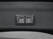 Audi A6 Avant 55 TFSIe 270kW/367PK quattro S Line Competition · Panoramadak · Trekhaak · 360°Camera + Parkeersensoren