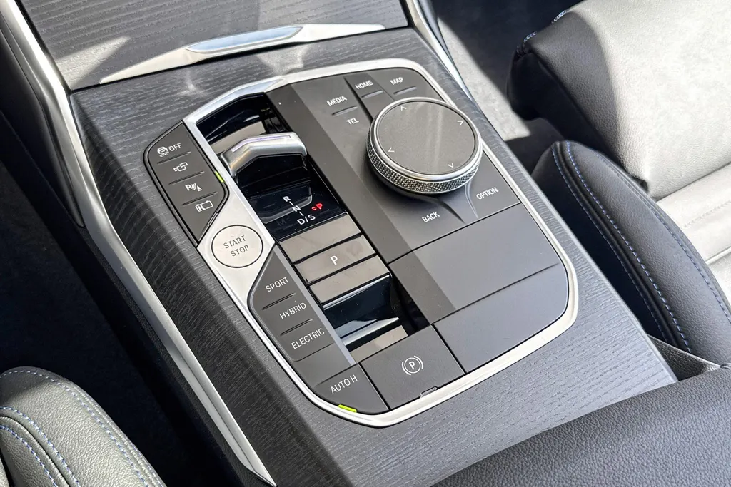 BMW 3 Serie Touring 330e