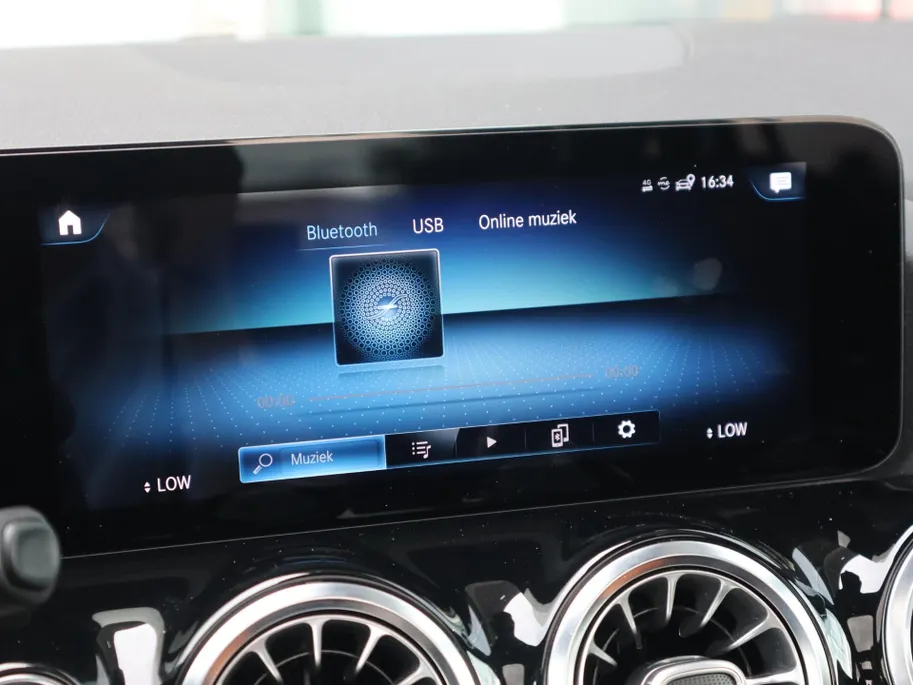 Mercedes-Benz GLA 250 e Business Solution AMG Limited l Memory l Nightpakket l Keyless l Panoramadak