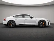Audi e-tron GT GT 93 kWh 476pk · SOH 92% · Glazendak · 360 Camera · Luchtvering · Stoelventilatie · B&O Audio · Matrix LED · 20'' Inch ·