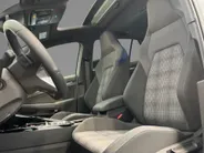 Volkswagen Golf 1.5 eHybrid 272pk DSG GTE · Panoramadak · 360 Camera · Inklap. Trekhaak · Head-Up Display · Matrix LED · Keyless · DCC · Garantie t/m 26-05-2030 of 100.000km