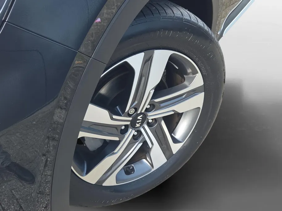 Kia Sorento 1.6 T-GDI Plug-in Hybrid 4WD ExecutiveLine 7p. | Navi | Clima | 360° Camera | Stoelventilatie | Stoel-/Stuurverwarming | Cruise Control | Keyless Entry | 7-Persoons