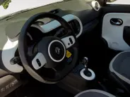 Renault Twingo Z.E. R80 E-Tech Equilibre 22 kWh Apple Carplay/Android Auto , parkeersensor achter  , airco (automatisch) , usb , tel , multimedia scherm klein .