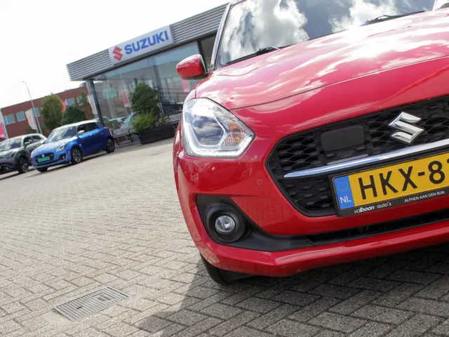 Suzuki Swift 1.2 Select Smart Hybrid Automaat | Navi | Adap. Cruise | PDC V+A | Camera | Lm-Velgen