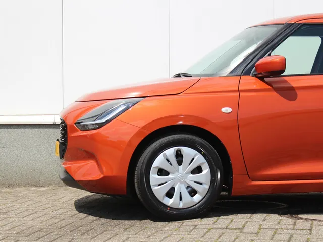 Suzuki Swift 1.2 Comfort Smart Hybrid | Navi | Adap. Cruise | Camea | Park sens