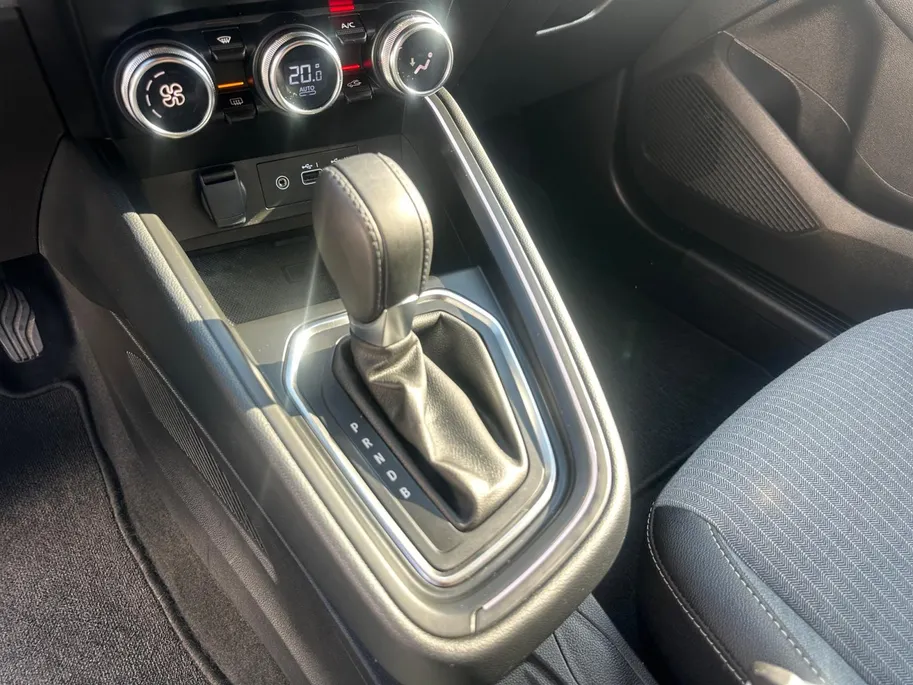 Renault Clio 1.6 E-Tech Full Hybrid 145 techno | Automaat | Navigatie | Apple Carplay & Android Auto | LMV | Cruise & Climate Control | Camera | Parkeersensoren | 12 Maanden BOVAG Garantie