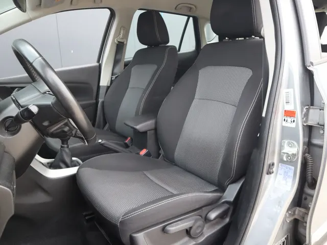 Suzuki S-Cross SX4 1.6 Comfort | Carplay | Trekhaak | All Seasons