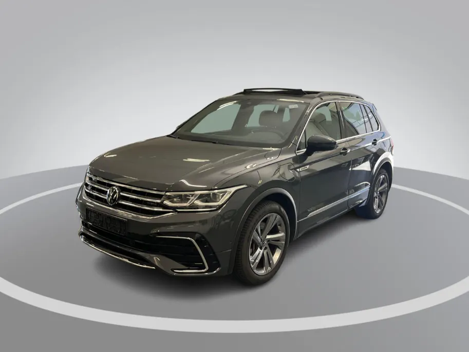 Volkswagen Tiguan 1.4 TSI 245pk DSG eHybrid R-Line Business+ · Panoramadak · Camera · IQ.Light · Apple/Android Car Play · Navigatie · 19'' Inch ·