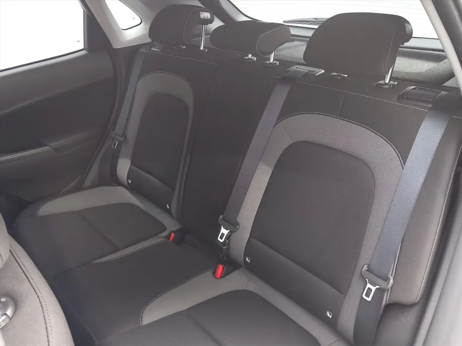 Hyundai Kona GDI 141pk HEV 2WD Aut. Fashion + Trekhaak / Navigatie + Camera / Climate en Cruisecontrol
