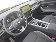Dacia Bigster 1.8 Hybrid 155 Extreme NU DEZE VOORRAAD AUTO 3000,- KORTING| Direct leverbaar | Nu tijdelijk met 7 jaar garantie | LM |glazen panorama