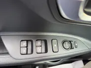 Kia Stonic 1.0 T-GDi MHEV DynamicPlusLine Automaat |  Navi | Apple Carplay/Android Auto | Metallic lak | Stoel & stuurverwarming | Fabrieksgarantie t/m 11-8-2032 + 3x 1 jaar* | NAP