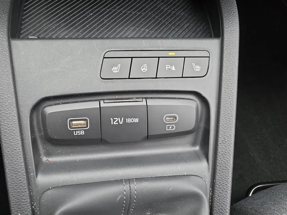 Kia Stonic 1.0 T-GDi MHEV DynamicLine | Navigatie | Cruise control | Stoel+ Stuur verwarming | Demo