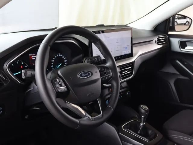 Ford Focus Wagon 1.0 EcoBoost Hybrid Titanium