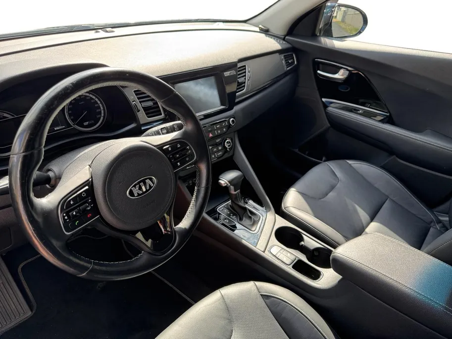Kia Niro 1.6 GDi Hybrid BusinessLine | Airco | Navi | Camera | Trekhaak | Leder | Stoelverwarming| Stuurverwarming |