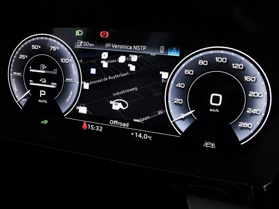 Audi A3 Sportback 40 TFSIe 204pk S-tronic S Edition · Panoramadak · Apple/Android Car Play · Lederen Bekleding · Cruise Control · Navigatie · Stoelverwarming · P-Sensoren · 17'' Inch ·