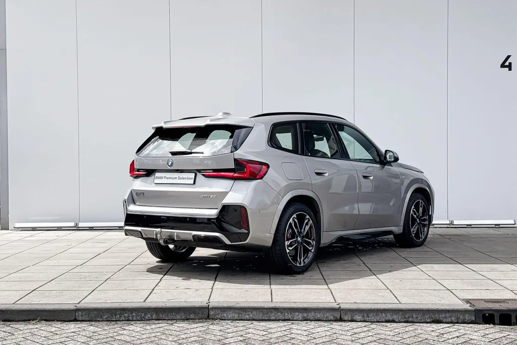 BMW iX1 eDrive20 67 kWh