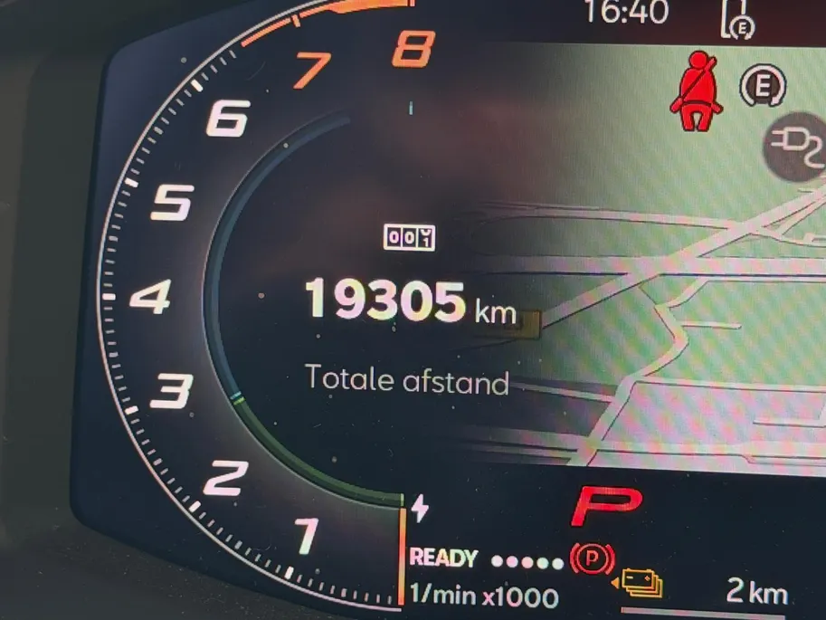 CUPRA Leon 1.5 TSI e-Hybrid DSG-autom. Business elektr. WLTP tot 130km | Camera | Stoel/Stuurverwarming | Adaptief Cruise Control | Dodehoek Detectie | Climate Control | DAB | Navigatie | Full Led | Keyless