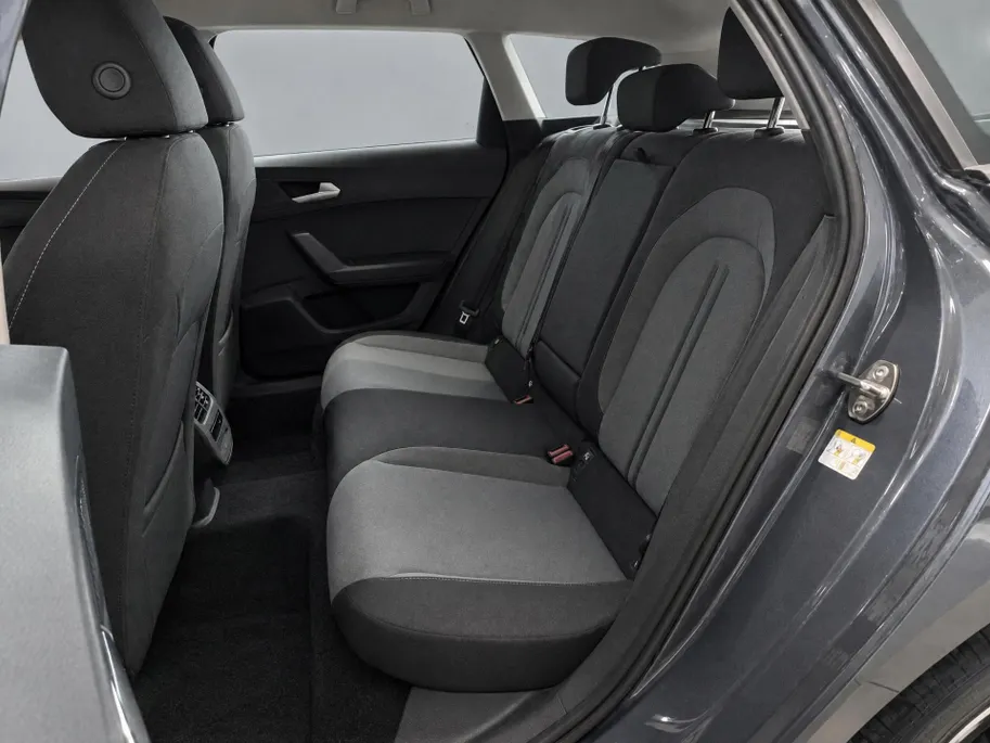 SEAT Leon Sportstourer Style Business Intense 1.5 eTSI 115 PK Station | Matrix Verlichting | Metallic Lak | 3500,- Herwaardering!!
