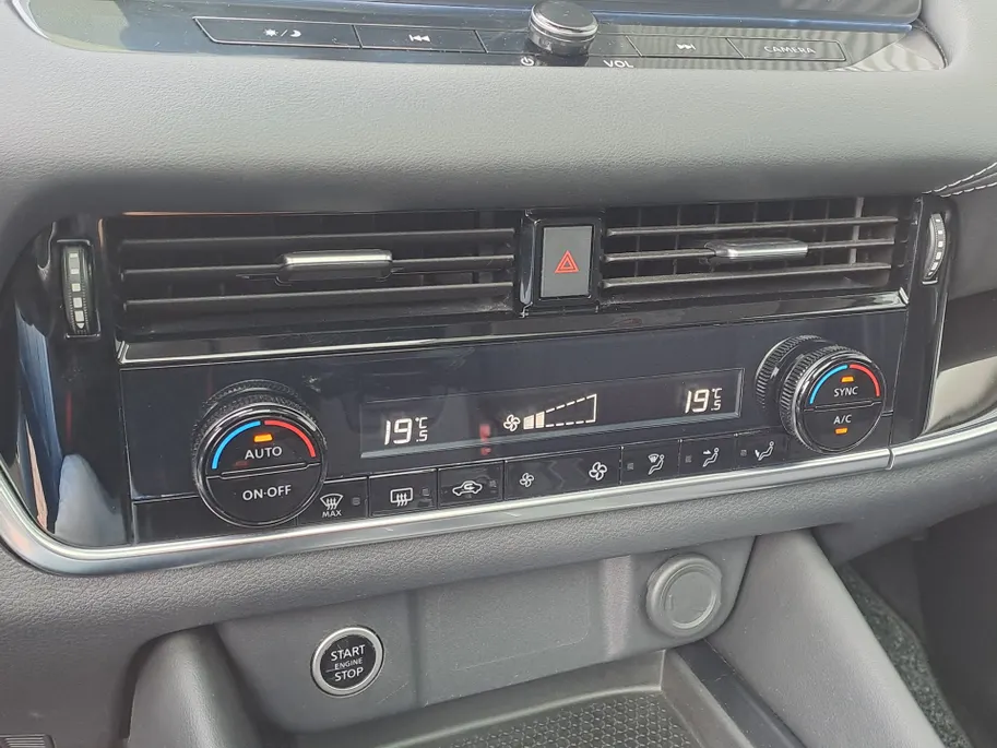 Nissan QASHQAI 1.3 MHEV Xtronic N-Connecta | Apple Carplay/Android Auto | Navi | 360 Camera | Automaat | Pano Dak | Cruise control adaptief