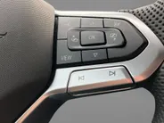 Volkswagen Tiguan 1.5 eTSI 110KW/150PK DSG R-Line Edition · Panoramadak ·Apple/Android Car Play ·  360°Camera + Parkeersensoren · Fabrieksgarantie t/m 03-11-2030 of 100.000Km