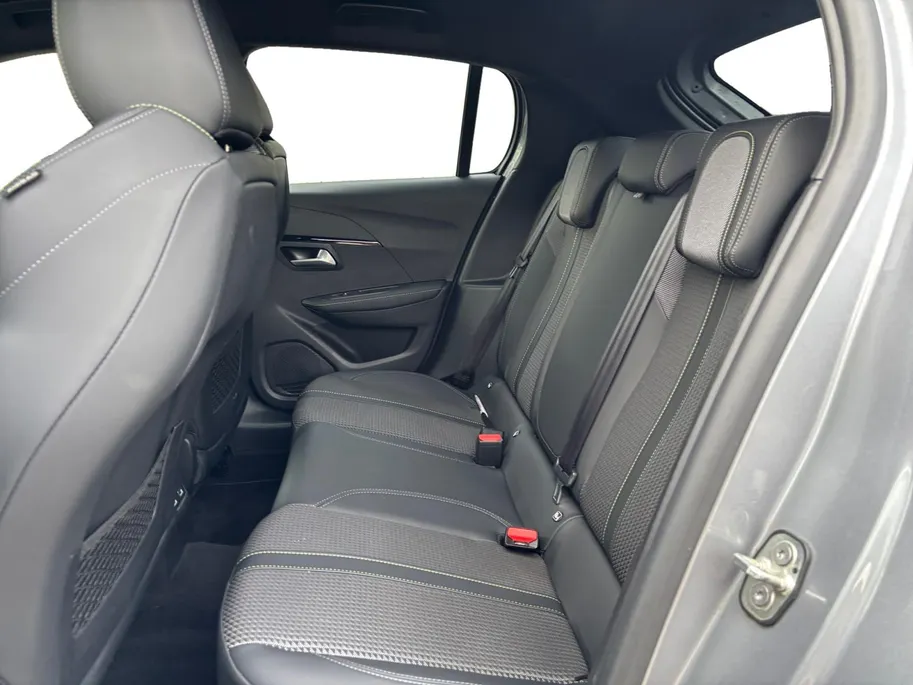 Peugeot 208 1.2 PureTech GT | Trekhaak | NL-AUTO | Automaat |