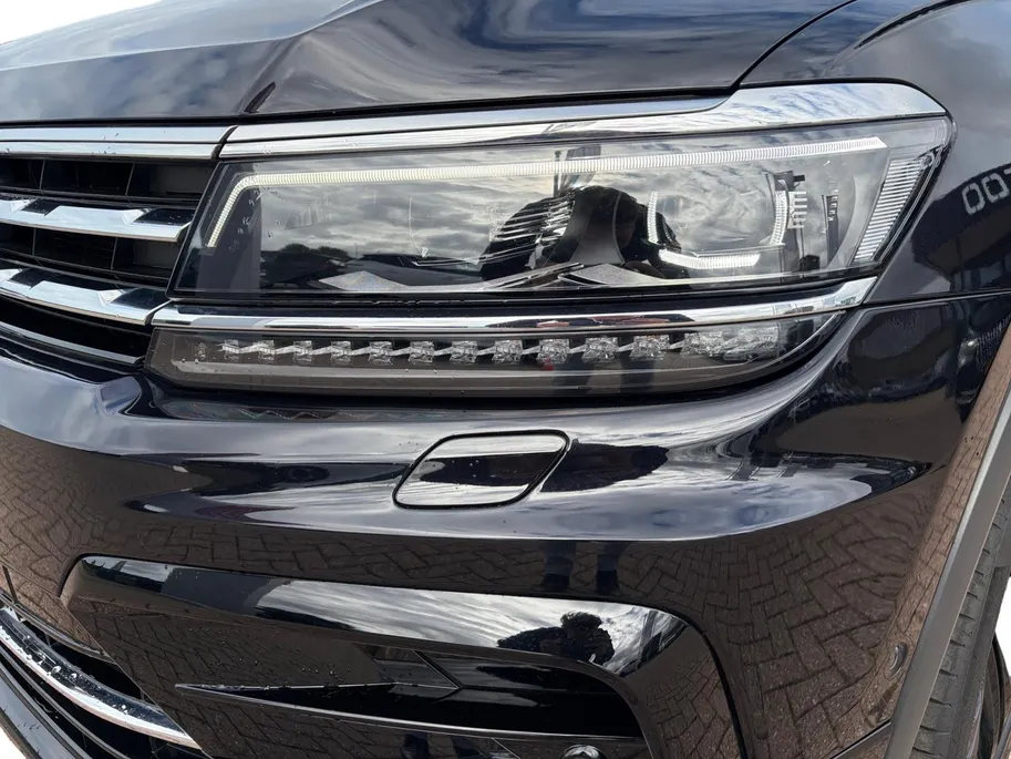 Volkswagen Tiguan Allspace 1.4 TSI Highline 7p. *Automaat*Navi*Schuif/kanteldak*Climate Control*Trekhaak*Stoelverwarming*Lederen bekleding*Parkeerhulp*Elekt. Achterklep*Vol opties!