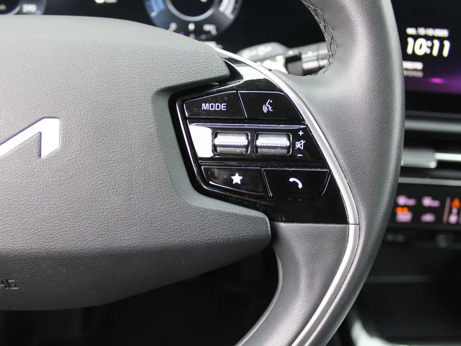 Kia Niro EV DynamicLine 64.8 kWh | Clima | Camera | Cruise adapt. | Apple Carplay/Android Auto | Navi | 17' LM |