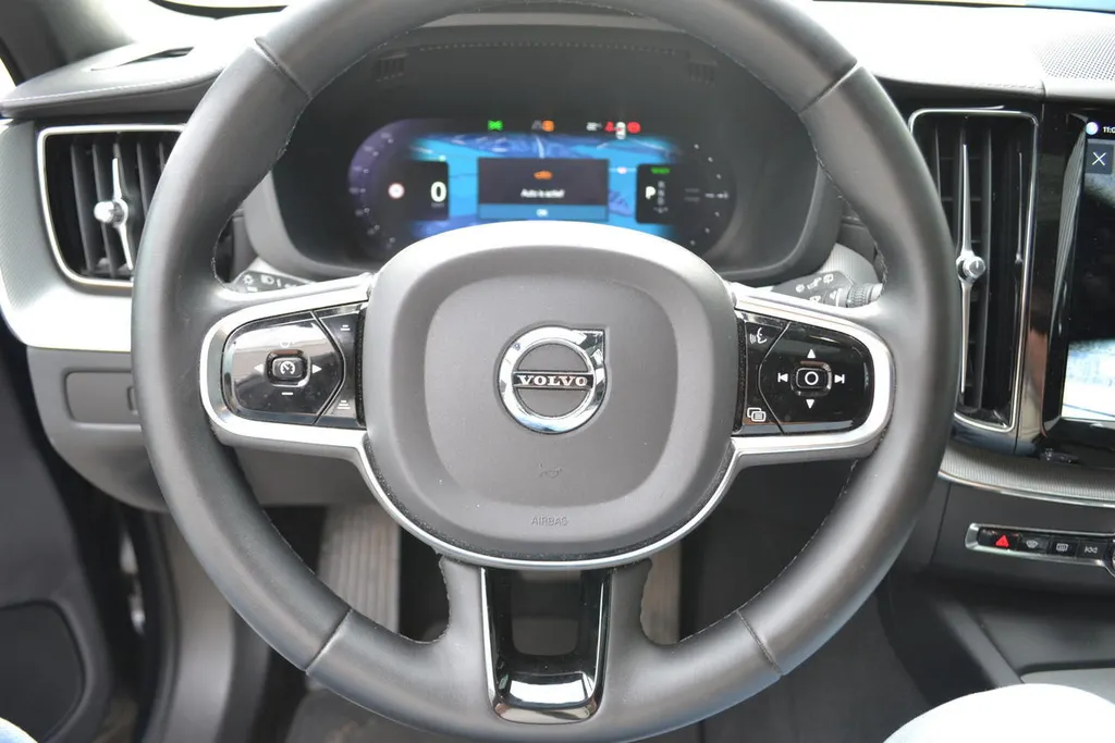 Volvo XC60 2.0 T8 PLUG-IN HYBRID AWD ULTIMATE