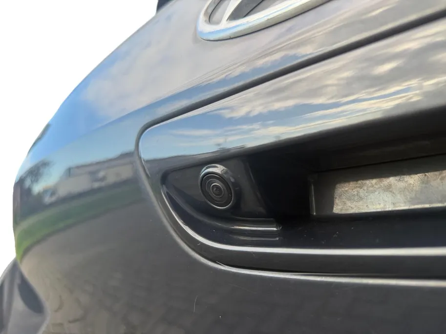 Hyundai i10 1.0 Premium | Navigatie| Parkeer sensoren| Camera| Cruise Controle| Metallic lak| Dealer onderhouden| Climate Controle