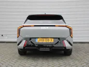 Kia EV4 GT-PlusLine 81.4 kWh | Schuifdak | Stuur-/stoelverwarming + ventilatie | Camera rondom | Elek. stoelverstelling | Leer | HUD | LED | 19' LM |