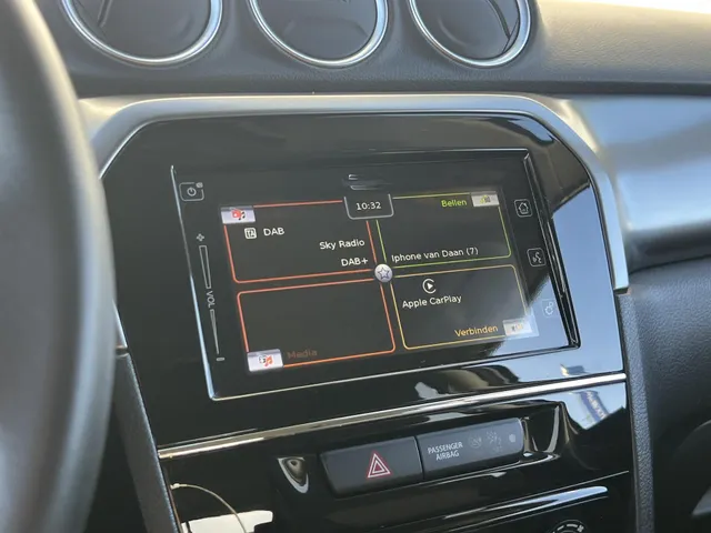 Suzuki Vitara 1.5 Hybrid Select Automaat | Trekhaak | All Season Banden | Lage Kilometerstand | Apple Carplay & Android Auto