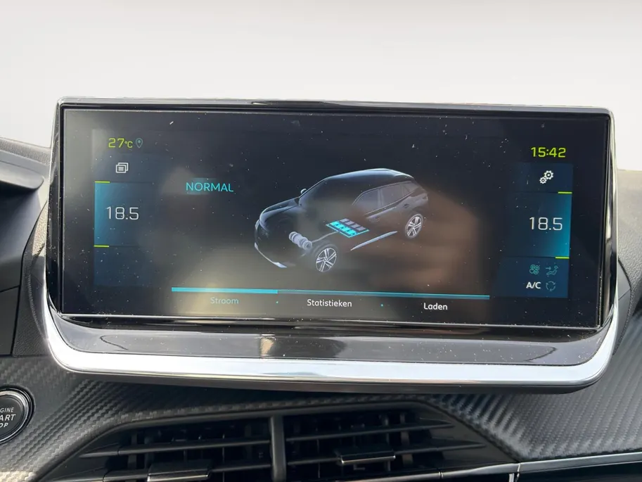 Peugeot e-2008 EV Allure Pack 50 kWh | Stoelverwarming | Cruise | Camera
