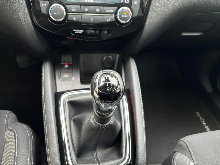 Nissan QASHQAI 1.3 DIG-T Design Edition | Garantie t/m 2031! | Panoramadak | 360 camera | Airco | Navigatie | Cruise control |
