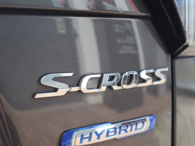 Suzuki S-Cross 1.4 BoosterJet Hybrid Select | Carplay | Trekhaak | All Seasons VERKOCHT