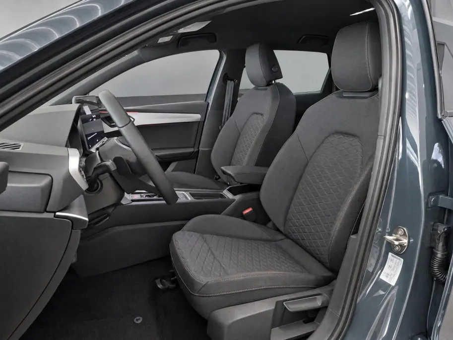 SEAT Leon Sportstourer FR Business 1.5 eHybrid 150 kW / 204 PK Station | Technology Pack | 18'' Lichtmetalen velgen | 5000,- Herwaardering!!
