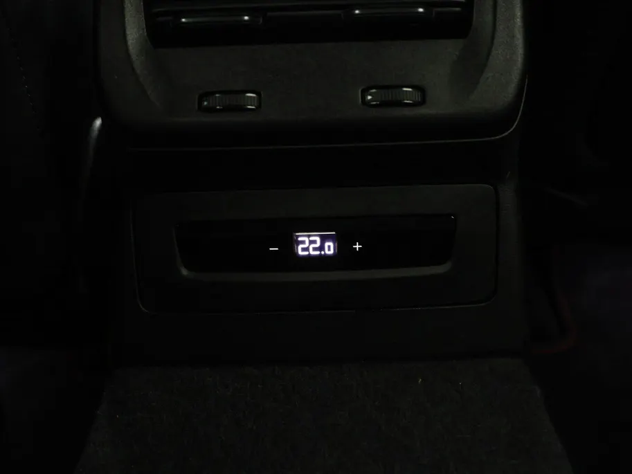 Audi A5 Avant 2.0 367pk S-tronic e-hybrid quattro S edition · 360 Camera · Wegklapbare Trekhaak · Bang & Olufsen Audio · Bijrijder Display · Zwart Optiek · 19'' Inch · Garantie t/m 26-07-2030 of 100.000