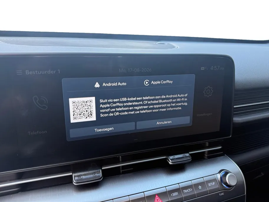 Hyundai Kona 1.6 GDI HEV Premium Sky | 1e Eigenaar | Panoramadak | Stoelkoeling/Verwarming | Elektr. Achterklep | Dodehoek detectie | 360 Camera | Fabrieksgarantie! |