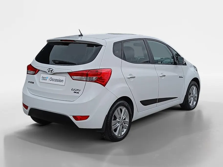 Hyundai ix20 1.4i Go! | Navigatie | Parkeercamera | Airco |