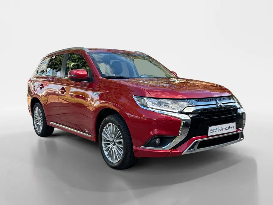 Mitsubishi Outlander 2.4 PHEV Pure+ | Trekhaak | Camera | Stoelverwarming | Cruise |