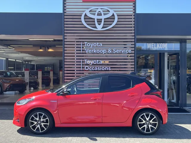 Toyota Yaris 1.5 Hyb. Launch Ed. | Stoelverw. | Head-up