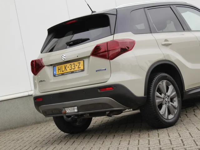Suzuki Vitara 1.4 Boosterjet Select Smart Hybrid | Navi | Adap. Cruise | Clima | Trekhaak | All Season