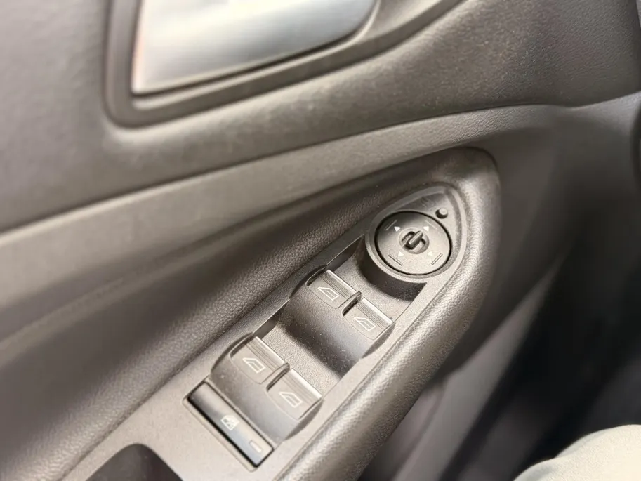 Ford Kuga 1.5 EcoBoost Titanium TREKHAAK I VOORRUITVERWARMING I ACHTERUITRIJCAMERA I CRUISE CONTROL I APPLE CARPLAY / ANDROID AUTO I