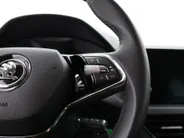 Škoda Scala 1.0 TSI 110pk DSG Ambition · Apple/Android Car Play · P-Sensoren · Cruise Control · Getint Glas · 17'' Inch ·