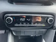 Toyota Yaris 1.5 Hybrid 115 Active | Super complete en leuke uitvoering! NU INCL. Premiumpakket gratis o.a. incl 12 maanden garantie! RIJKLAARPRIJS!!