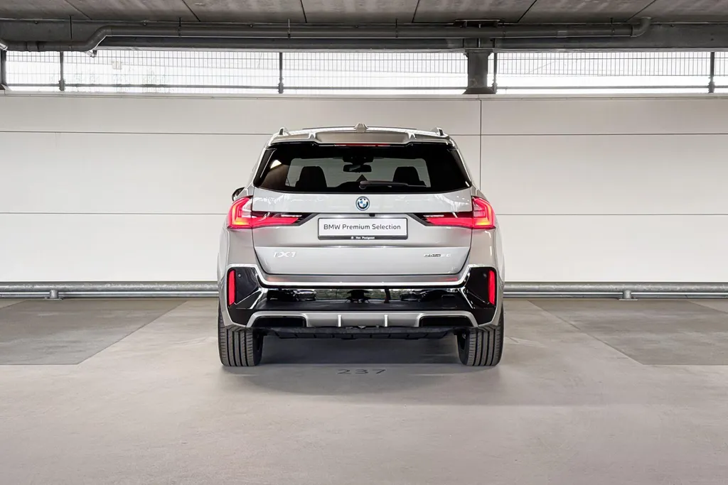 BMW iX1 eDrive20 67 kWh M Sport Edition