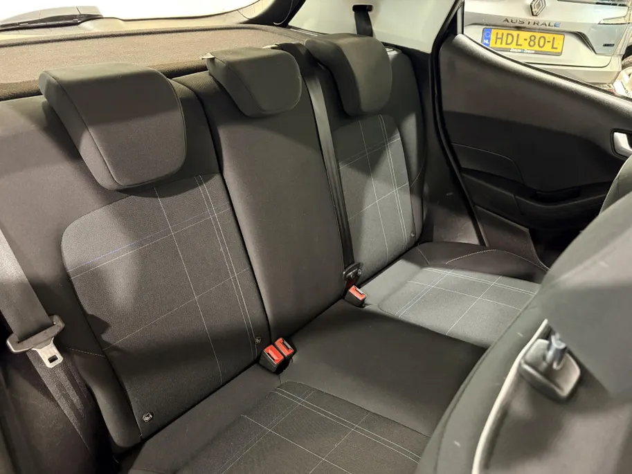 Ford Fiesta 85PK Trend | 1e eigenaar | Navi | Cruise Control | Airco | DAB | Apple CarPlay/Android Auto | Parkeersensoren | Elektrische Ramen & Spiegels | Licht Sensor |