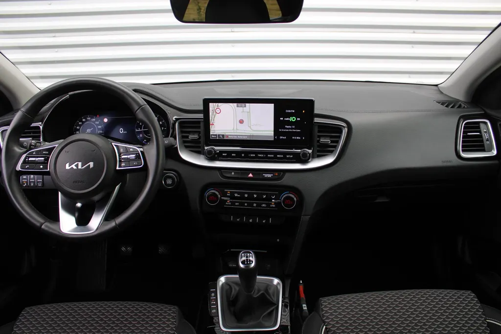 Kia Ceed Sportswagon 1.0 T-GDi DynamicPlusLine | Airco | Cruise | Camera | Navi | 16' LM |