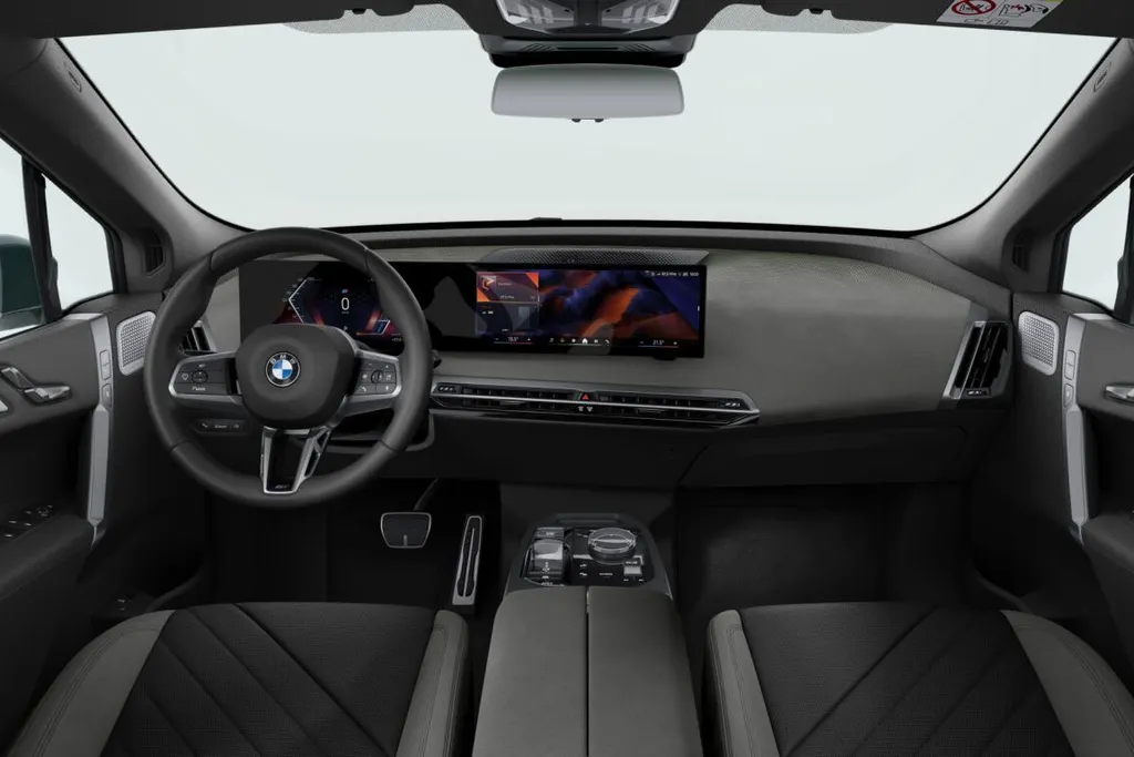 BMW iX xDrive45 101 kWh